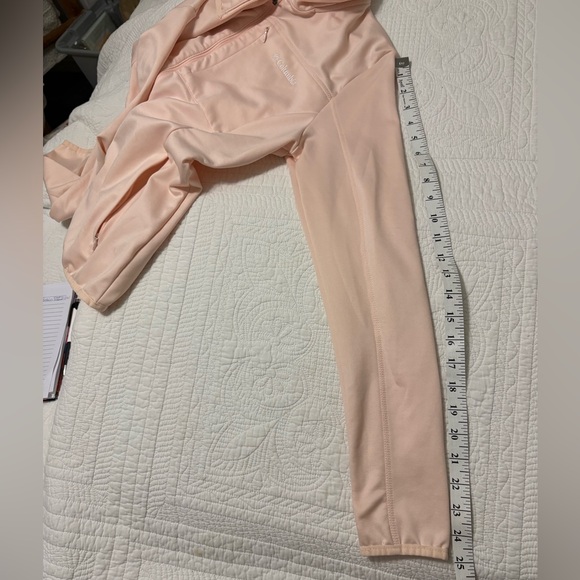 Columbia Women's Light Pink lightweight zip up - Picture 6 of 8